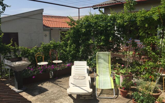 Apartment Josip - with parking: A1 Rogoznica, Riviera Sibenik