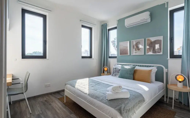 Thálassa 2-BR Apt. & Balcony in Larnaca