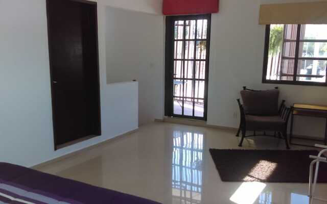 House Near the Center With Parking