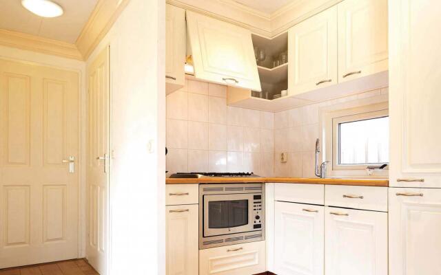 Nice chalet with microwave, 3.5 km. from Wageningen