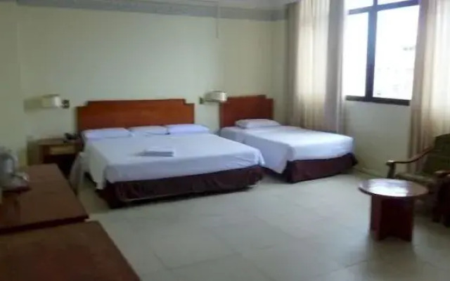 Liwah 2011 Hotel