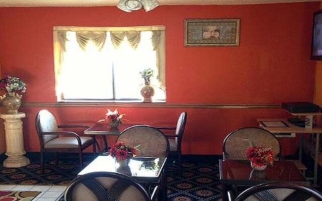 Rodeway Inn Benton Harbor