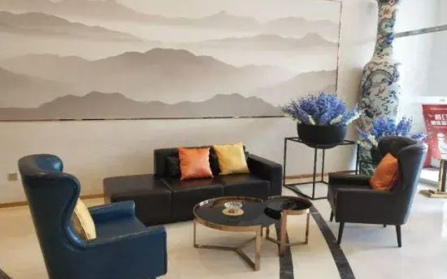 Homeinn Selected Hotel (Shijiazhuang Tiedao University Yitang Subway Station)