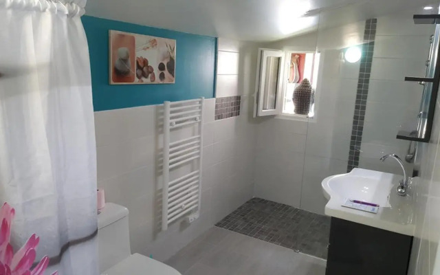 750 Route de la Guirosse