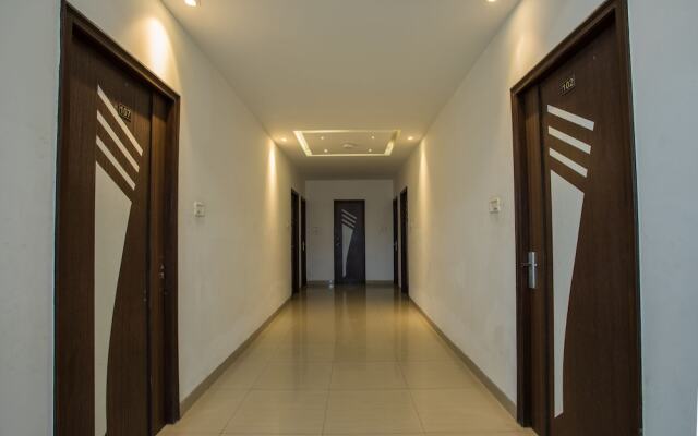 OYO 7421 Hotel Relex