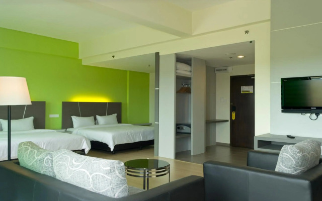 Marvelux Hotel