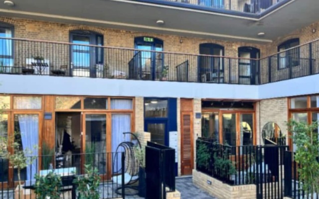 The Tooting Escape - Glamorous 3bdr Flat With Balcony