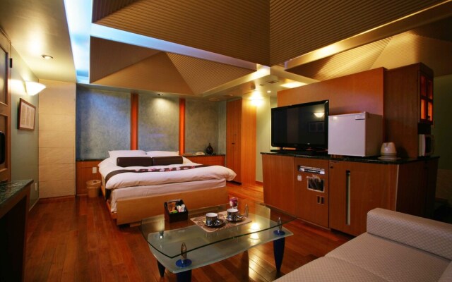 Iwatsuki Waterhotel Mw - Adult Only
