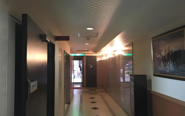 Business Inn Sennichimae Hotel