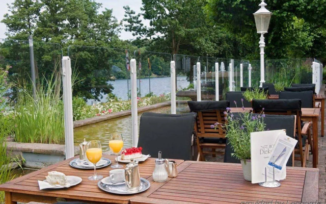 Hotel Dieksee - Collection by Ligula