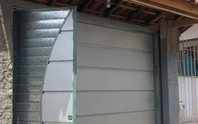 Sobrado com Piscina hidromassagem