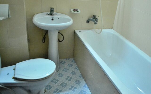 Cat Ba Plaza Hotel
