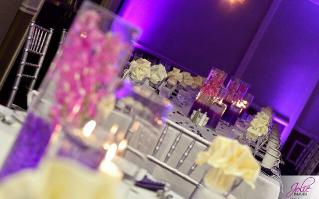Crowne Plaza Chicago-Northbrook by IHG