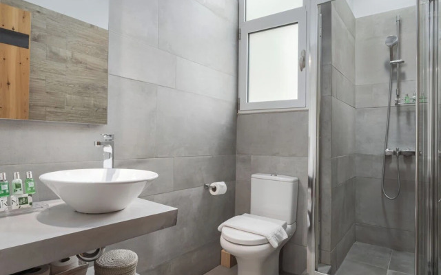 Acropolis Atmospheric Apartment