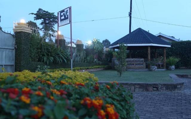 Entebbe Vine Inn