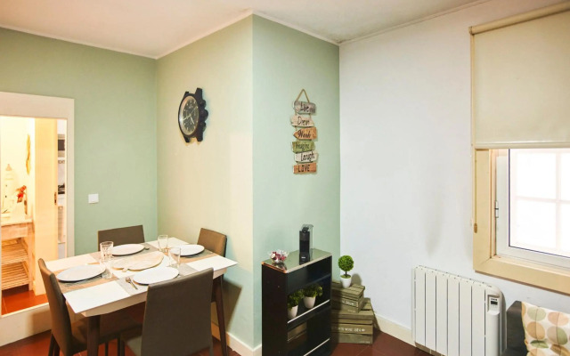 Riverside (with 3 Bedrooms) by JC