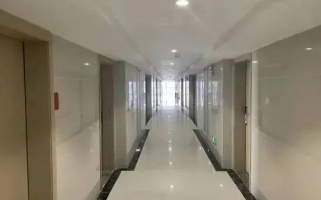 Poltton International Apartments (Yangjiang Donghuicheng Plaza)