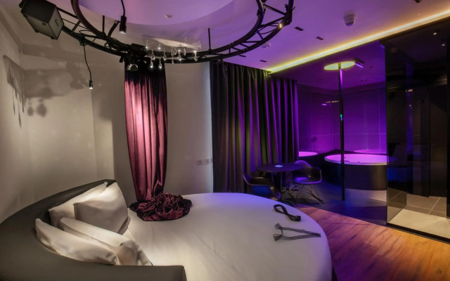 Suite Sistina For Brave Lovers