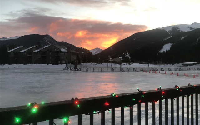 Montezuma 1771 by SummitCove Vacation Lodging