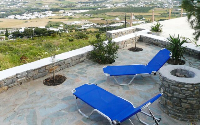 Villa With 3 Bedrooms in Paros, With Wonderful sea View, Pool Access a
