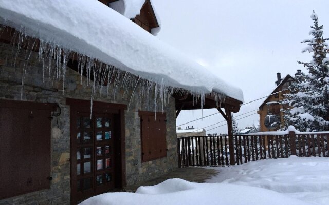 Apartamentos YOY Mont Romies Unhola