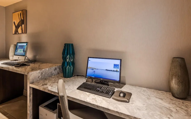 Executive Inn & Suites Embarcadero Cove Oakland Waterfront