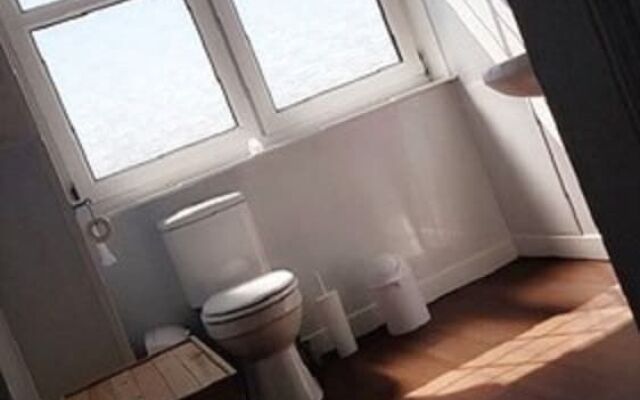 OYO Gothenburg Hotel