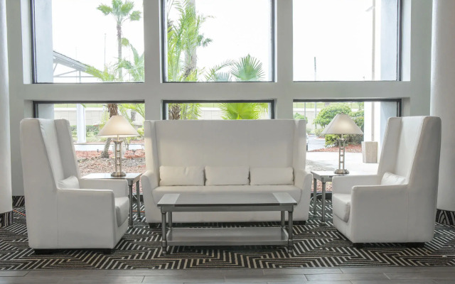 Clarion Hotel Orlando International Airport
