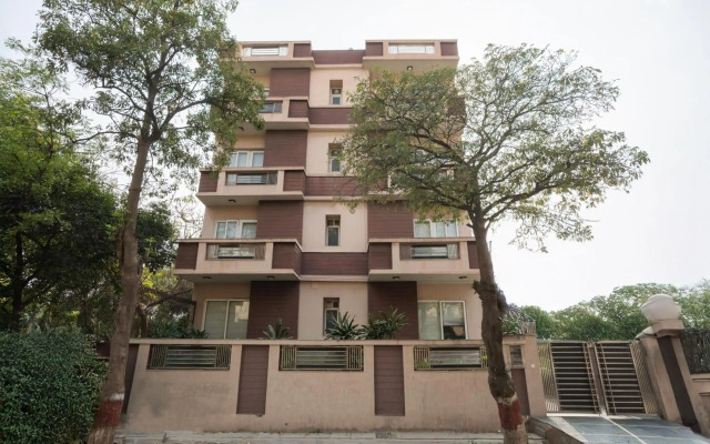 OYO Premium Noida Amity