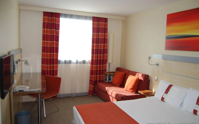 Holiday Inn Express Toulouse Airport by IHG