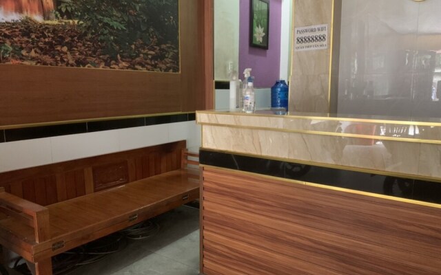 Oyo Room By Gia Bao Hotel