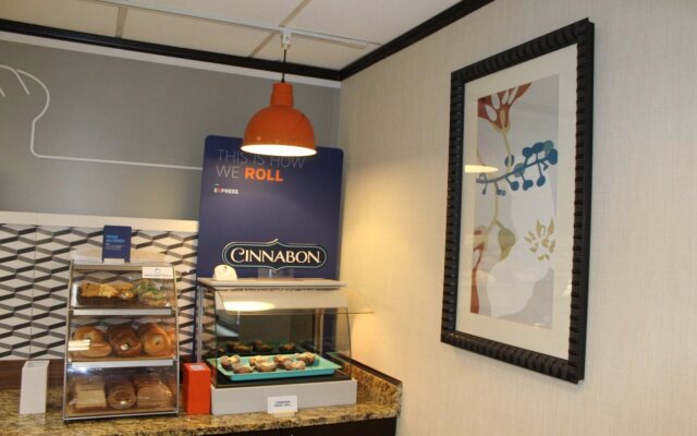 Holiday Inn Express Forsyth by IHG