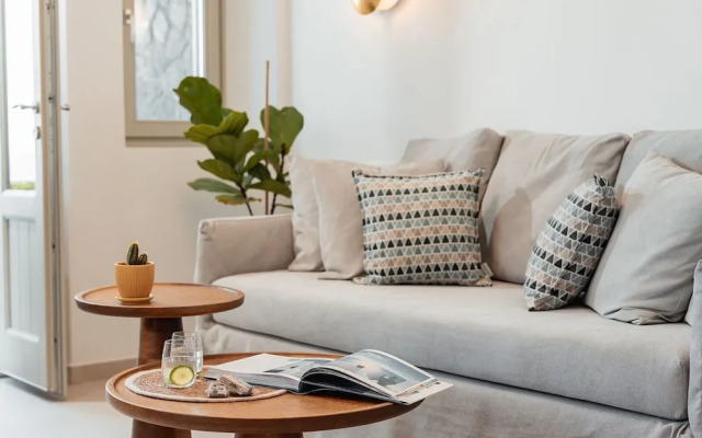Platies Luxury Apartments Santorini