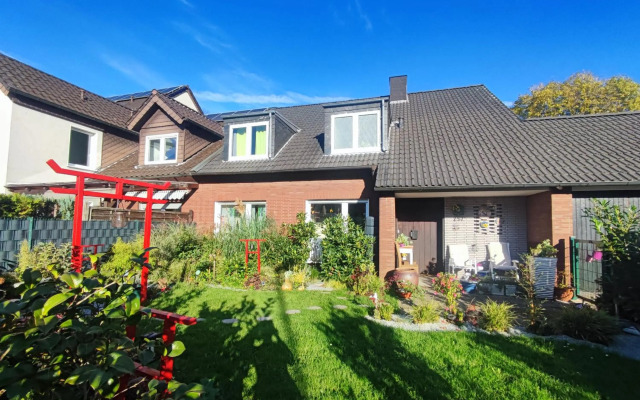 Uni, FH, Gesundheits Campus nähe, Zimmer mit Garten & Terrasse