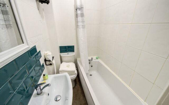 Perfectly Situated Glasgow 2 Bed Apartment