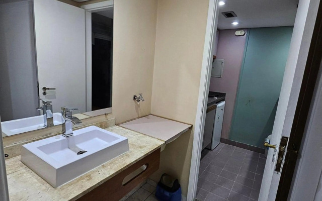 Flat Qi Ibirapuera com Sacada Uh-2307