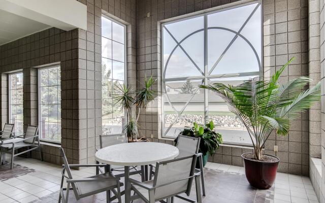 Holiday Inn Express Hotel & Suites St. Cloud by IHG