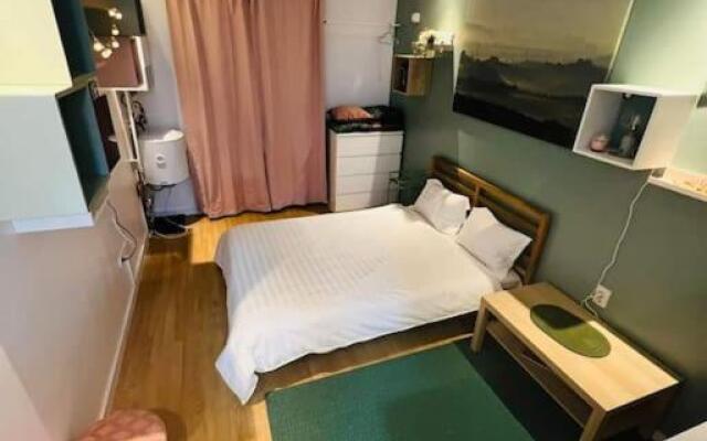 18 Tiny Room