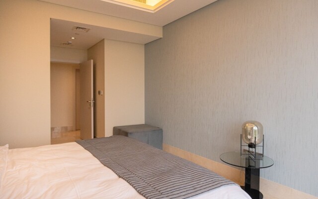 Palm Perfection 3BR with Private Beach