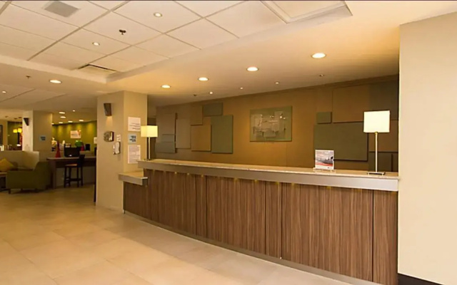 Holiday Inn Express Guadalajara Aeropuerto by IHG