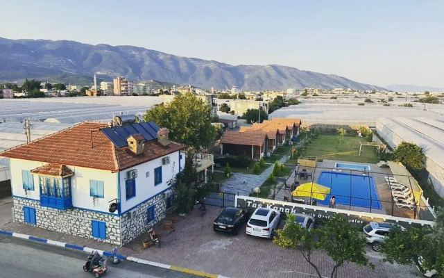 Tas Konak Butik Otel Bungalov