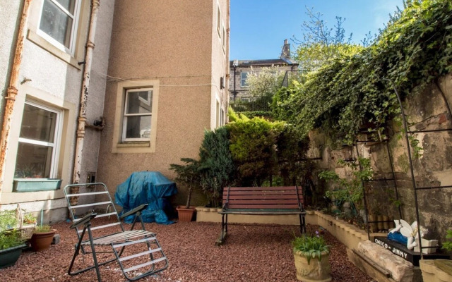 Duplex, 1BR Apartment, Sleeps 4, Newhaven Harbour