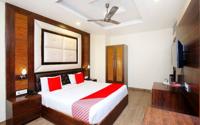 Capital O Hotel Cargo by JD