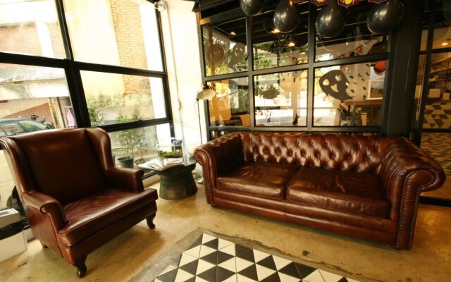 STrips the Poshtel - Hostel