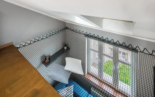 Corner House Residence