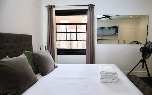 Lux Quiet Apartment in Potts Point