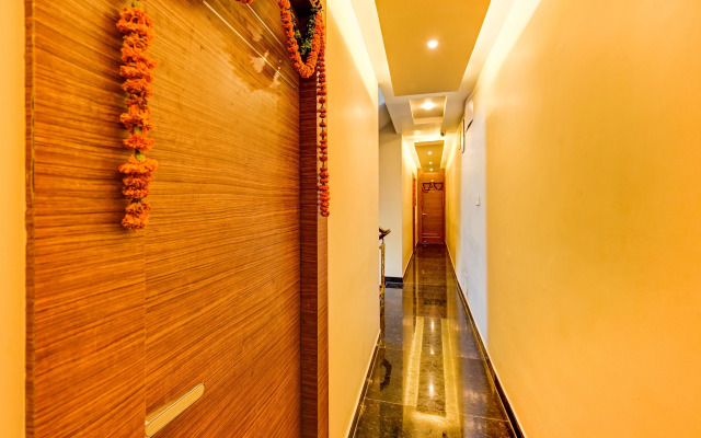 Capital O 86823 Hotel Subhadarsan