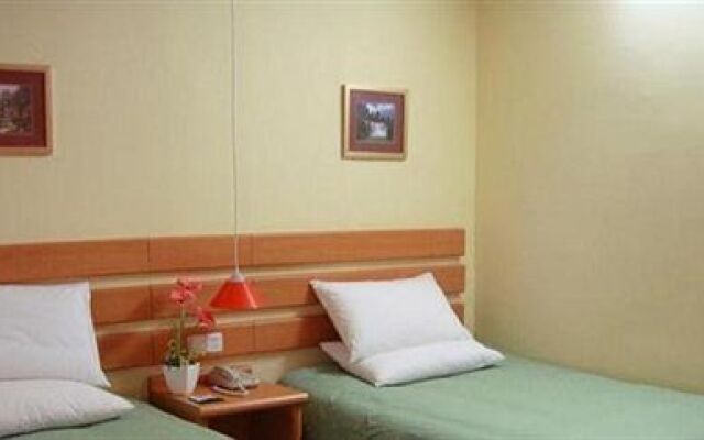 Home Inn Shenyang Railway Station