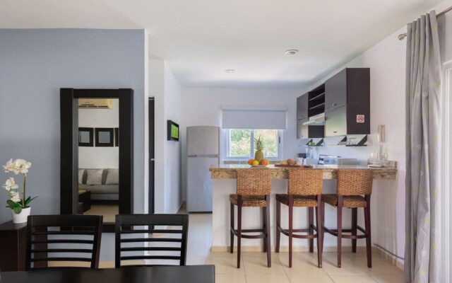 Spacious 2BR Condo Well-located Wifi Concierge