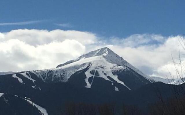 One Bedroom Appartment in Pirin 3